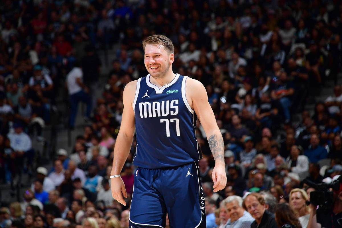 卢卡-东契奇独得三双，独行侠击败尼克斯