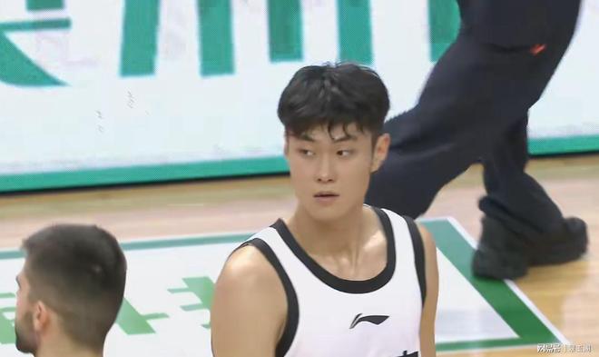 关于深圳男篮遭遇三连败，教练组需调整战术的信息