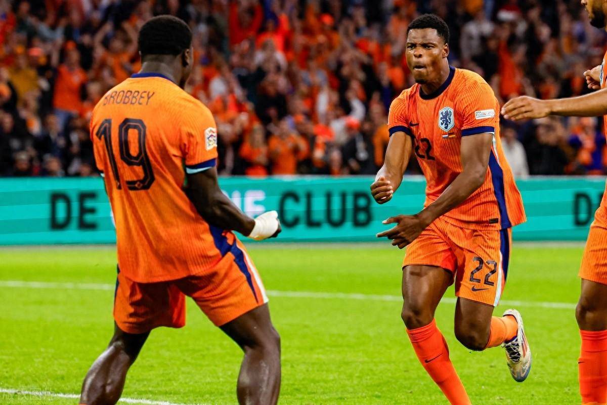 欧国联赛迎来新一轮激烈对决，球队备战