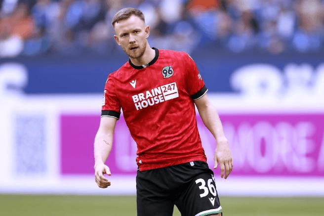 关于汉诺威在主场遭遇失利，保级形势不乐观的信息