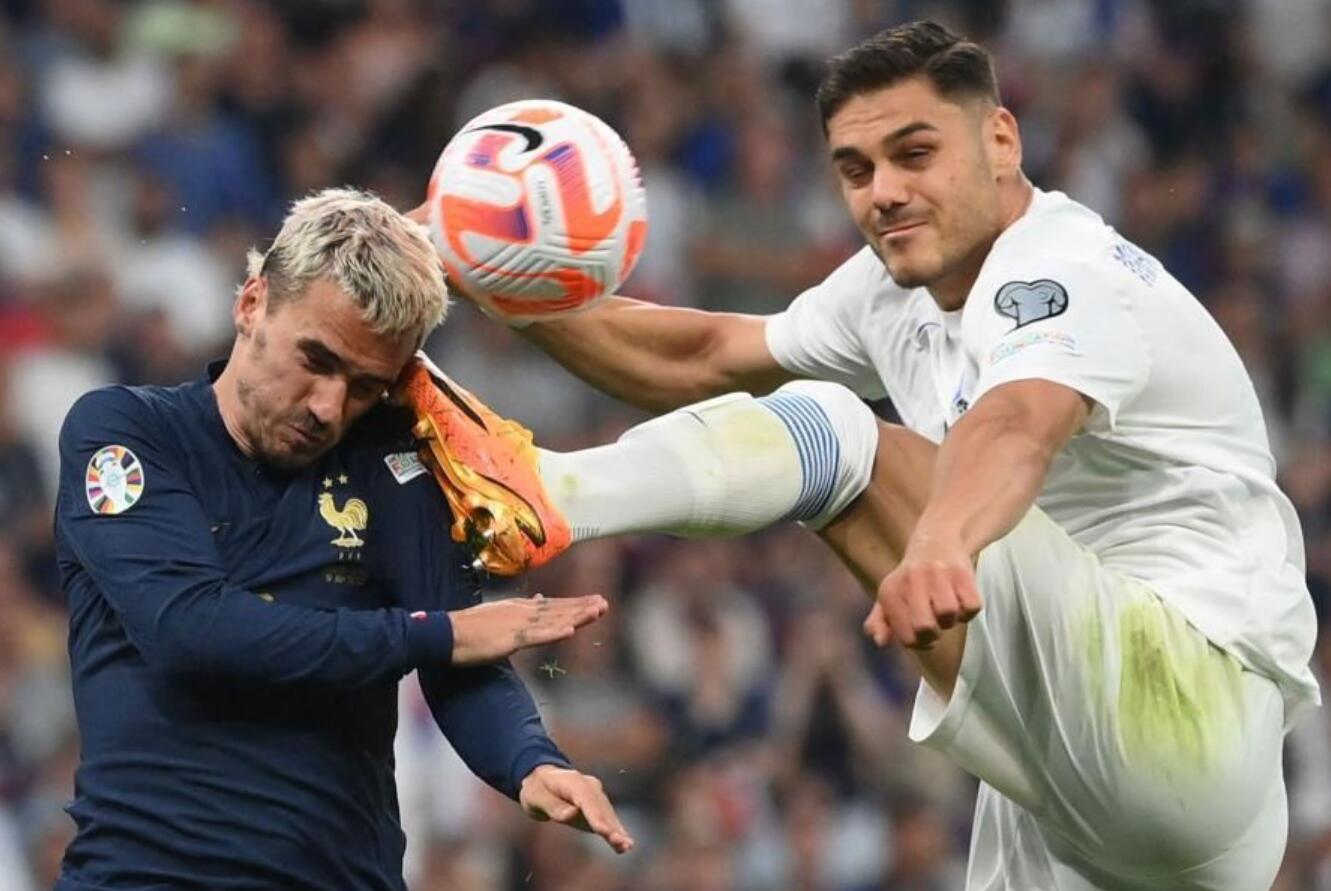 关于备受瞩目的欧预赛比赛双方互不相让的信息 关于备受瞩目的欧预赛比赛双方互不相让的信息