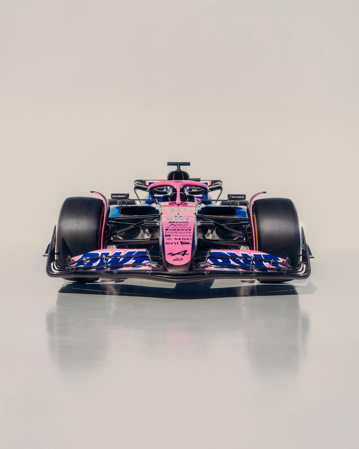 索伯车队完胜红牛二队，汉密尔顿关键制胜