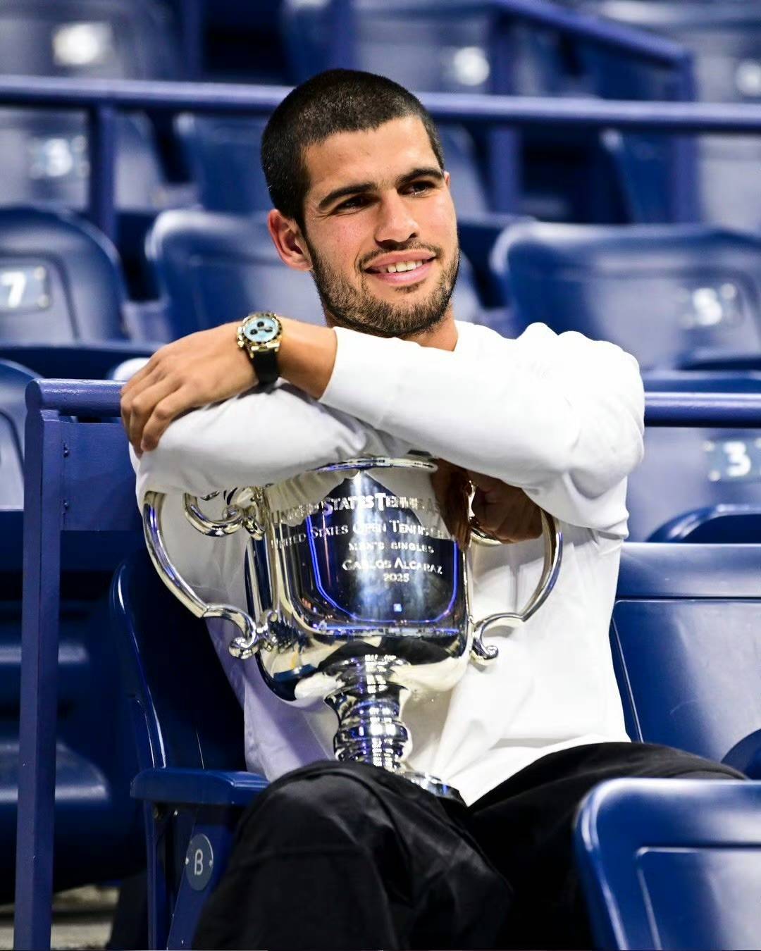 法网翻盘拉沃尔杯,阿尔卡拉斯扛起全队 法网翻盘拉沃尔杯,阿尔卡拉斯扛起全队