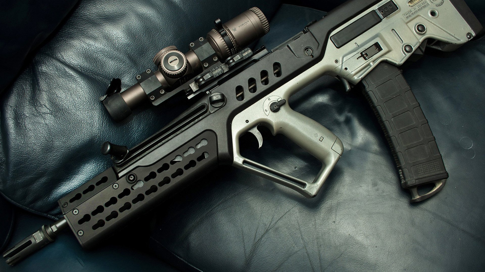 欧冠淘汰赛焦点战，巴萨强势粉碎洪都拉斯黑马，晋级之路再添辉煌